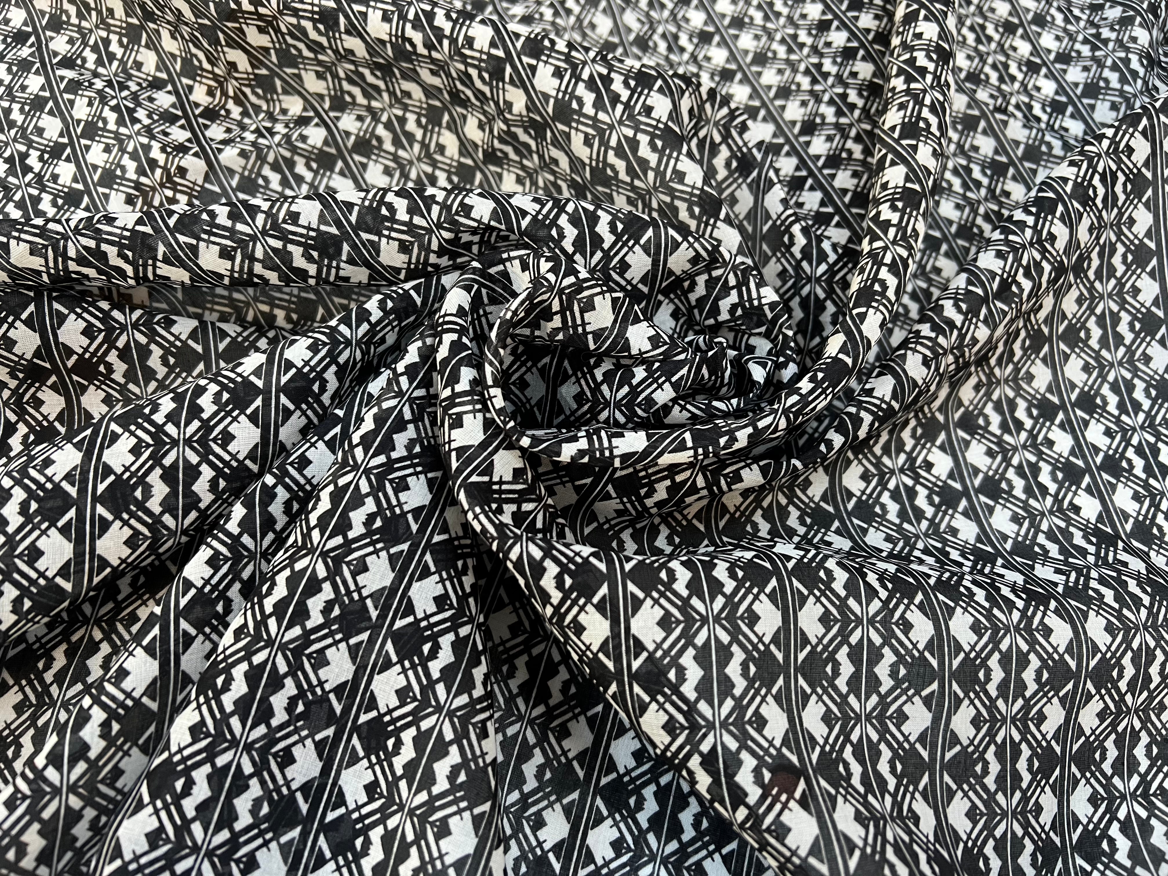 VOILE DE COTON MOTIF TOTEM BLACK AND WHITE MLC INTERN