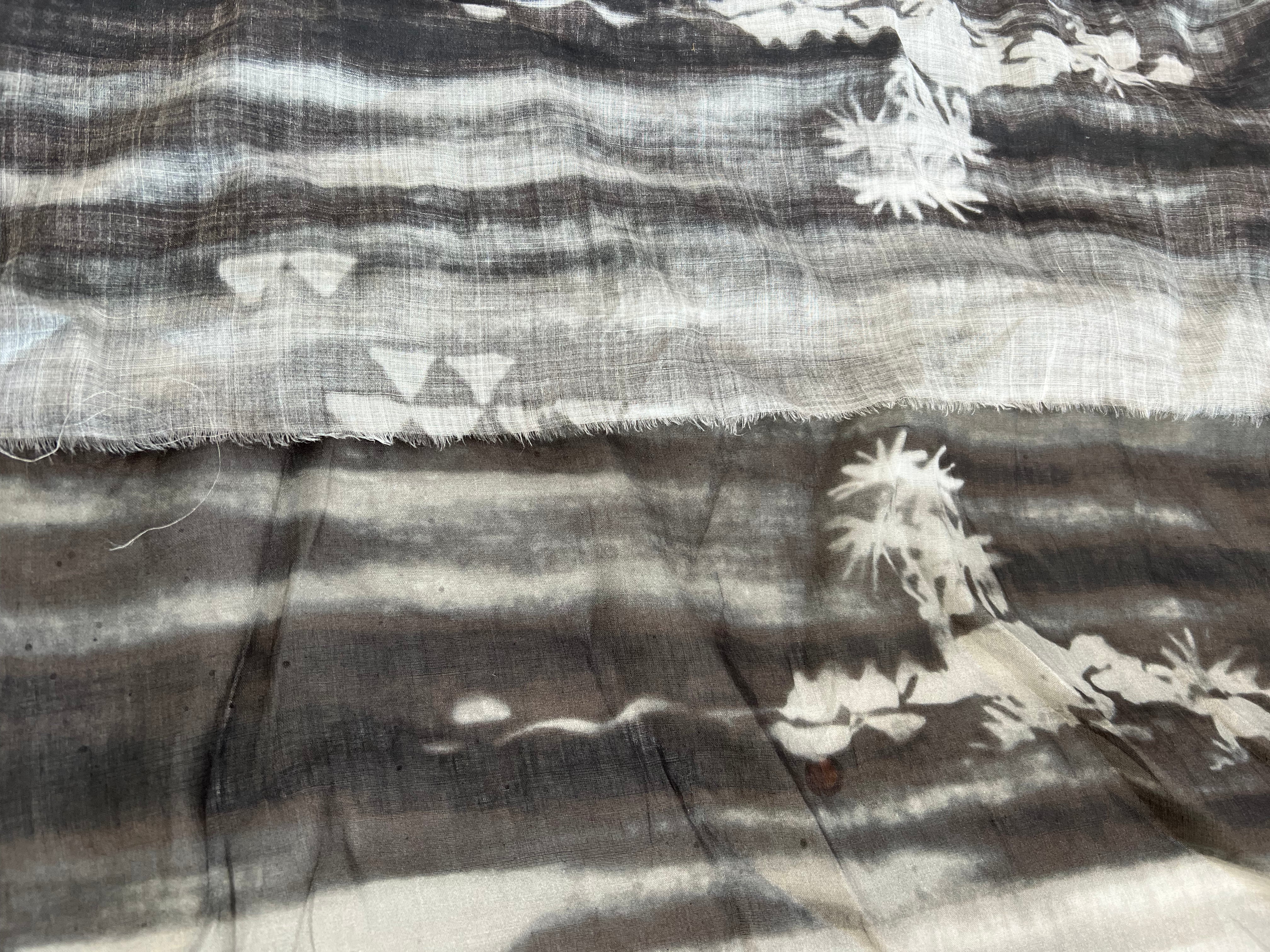 VOILE DE COTON TIE AND DYE TROPICAL CAMAIEU DE GRIS MLC INTERN