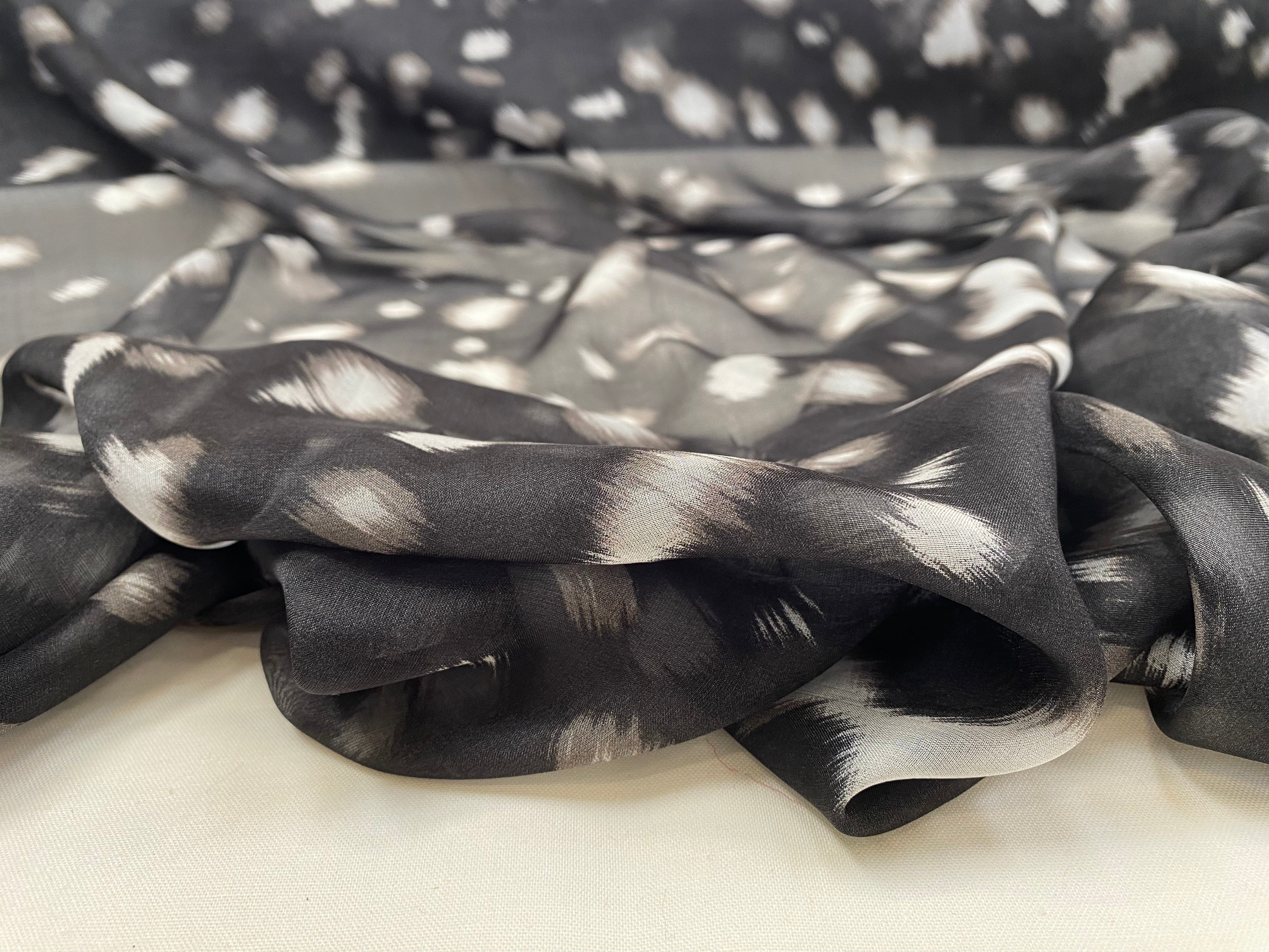 VOILE DE SOIE LEOPARD ABSTRAIT YAKOI - My Little Coupon