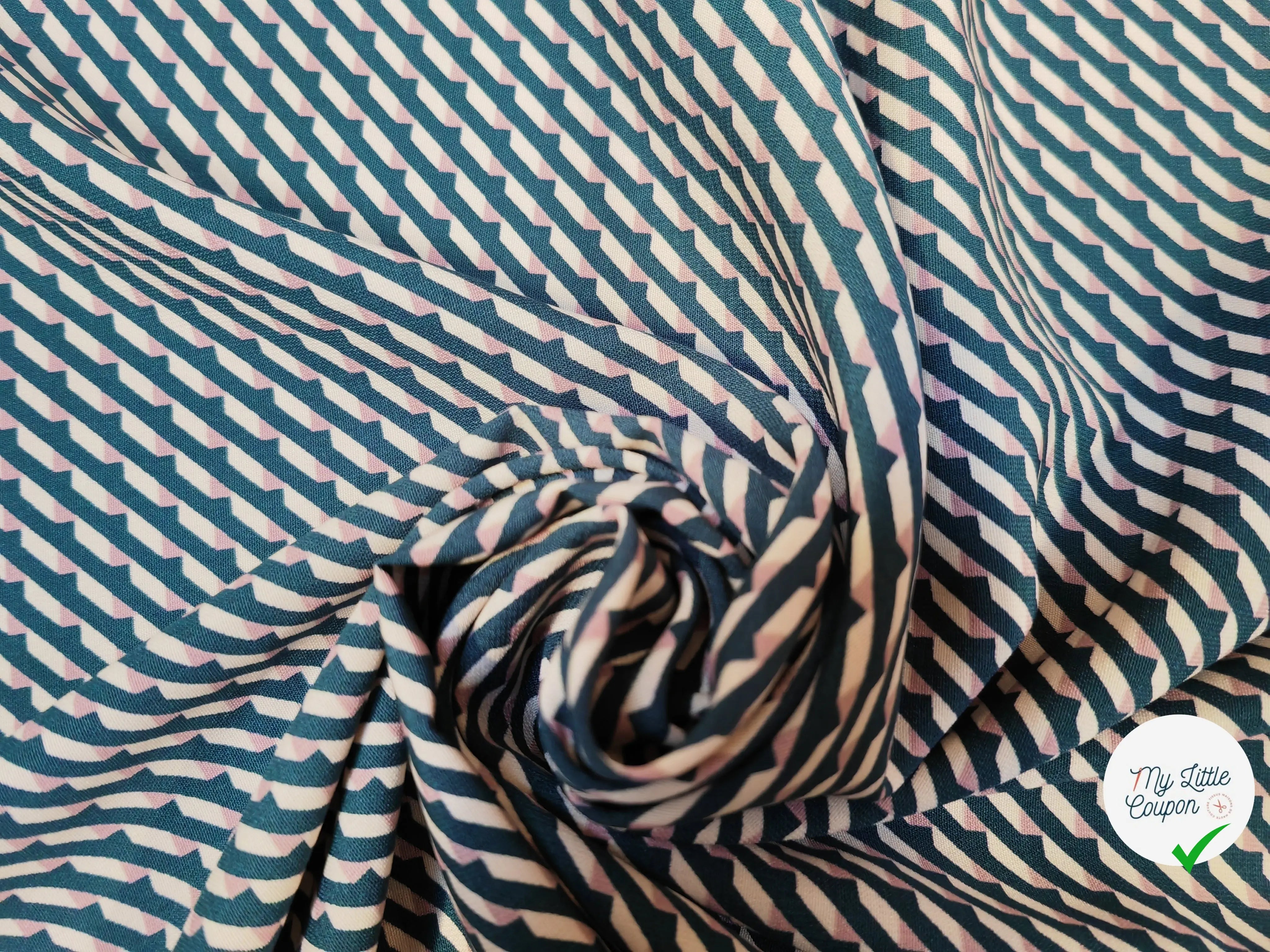 WOOLPEACH MOTIF RECTANGLE CROISÉ FOND VERT FONCÉ - My Little Coupon