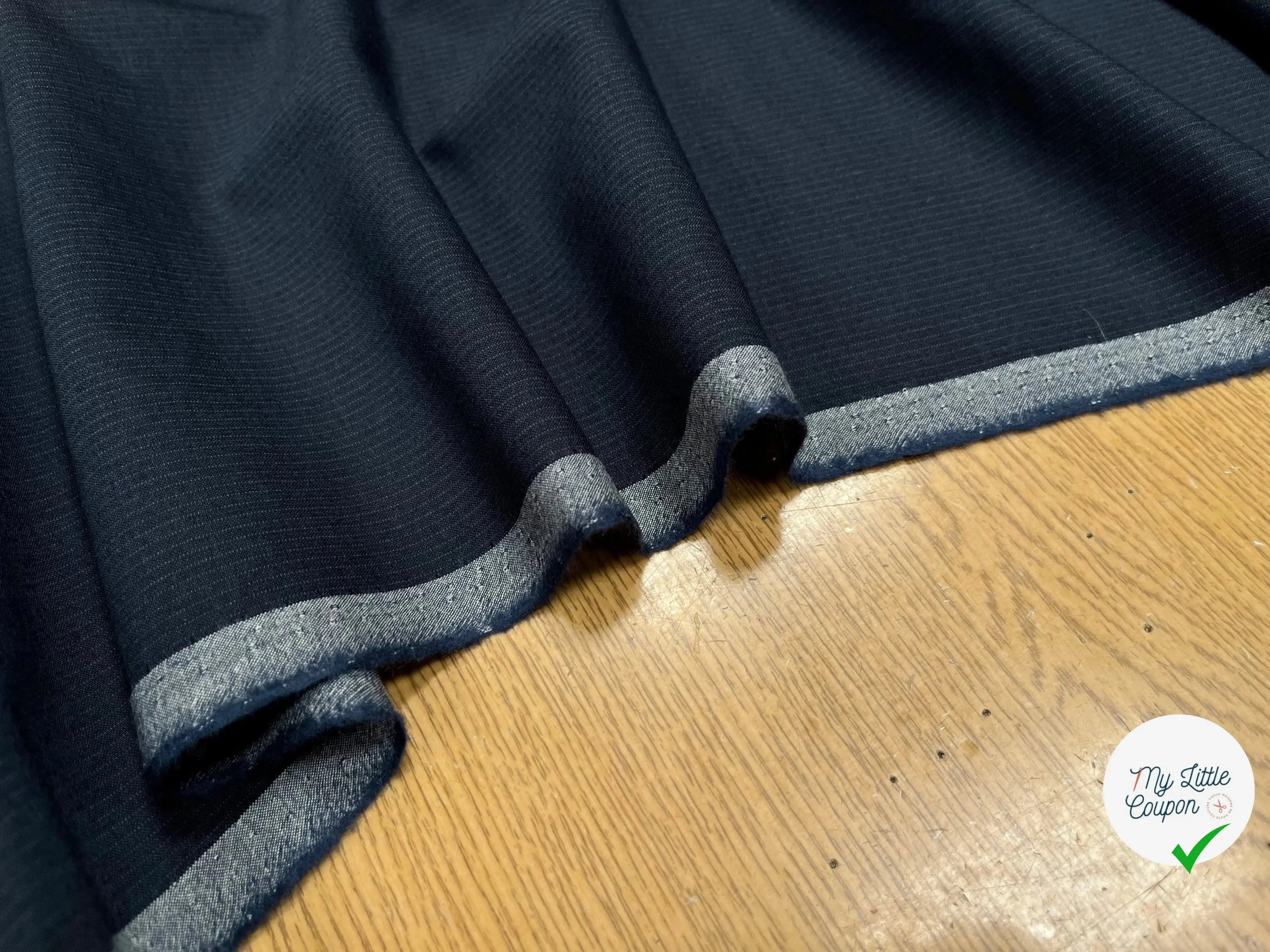 DRAPERIE 100% LAINE VIERGE BLEU MARINE RAYÉ TRÈS ÉLEGANTE - My Little Coupon