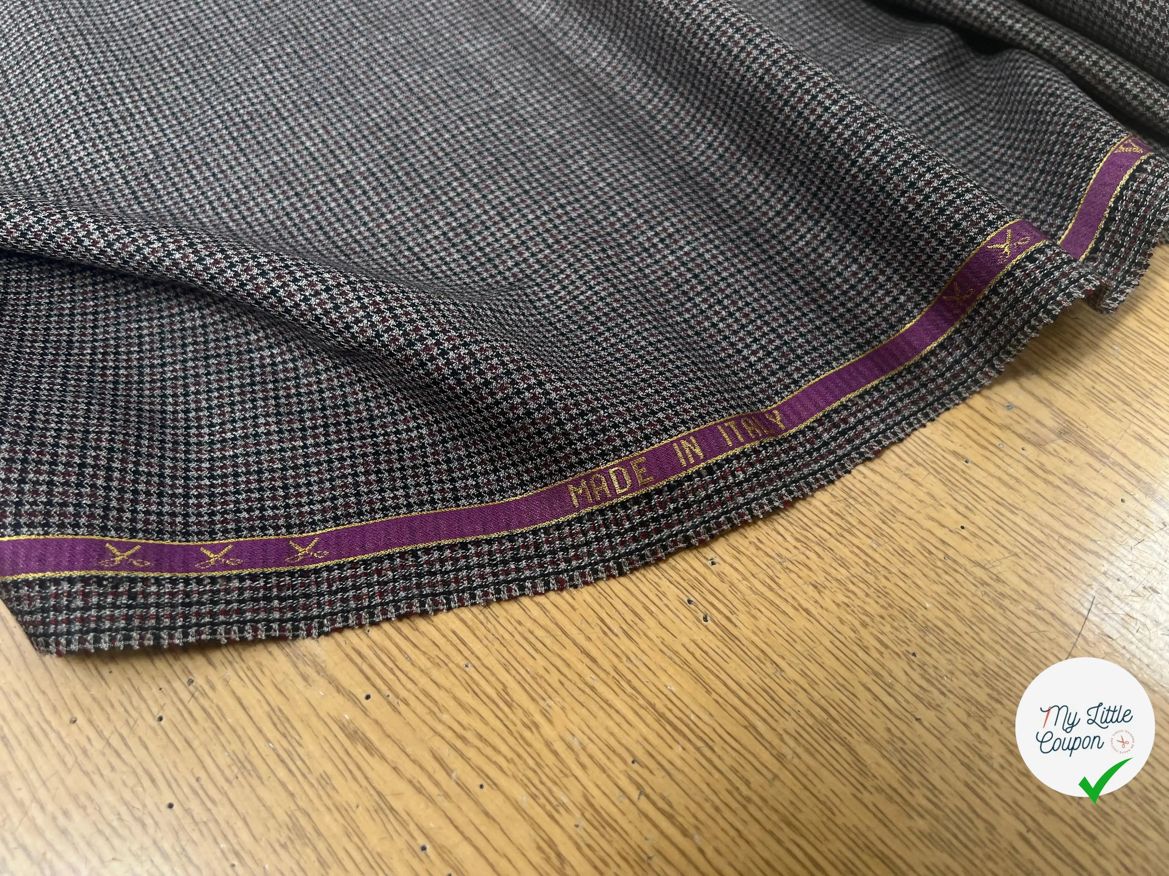 DRAPERIE PIED DE POULE 100% LAINE GRIS ROUGE NOIR AVEC LISIÈRE PARLANTE - My Little Coupon