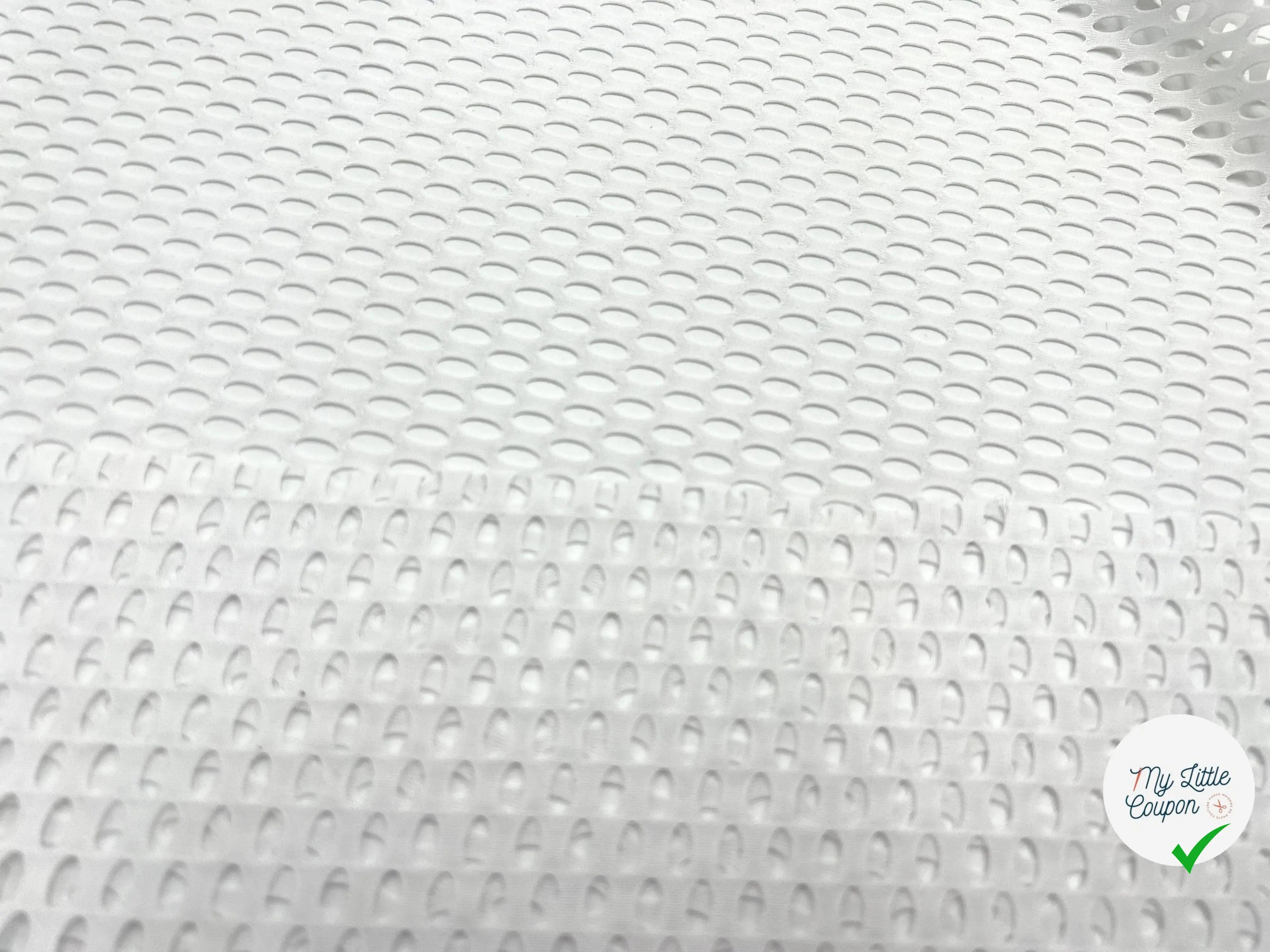 FILET BLANC OUVERTURES OVALES - My Little Coupon - tissu - coudre