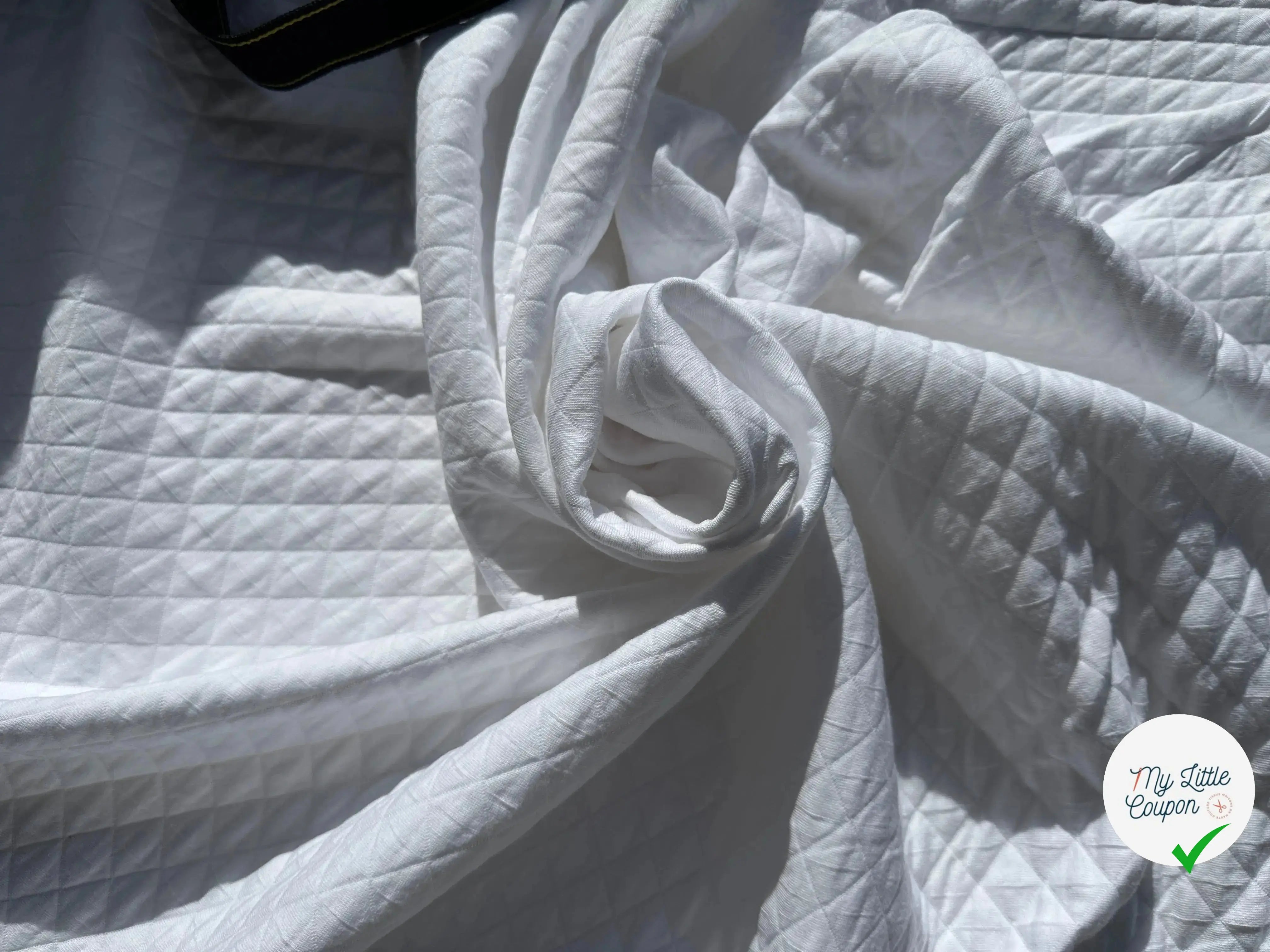 JERSEY MATELASSE BLANC LOSANGES MLC INTERN