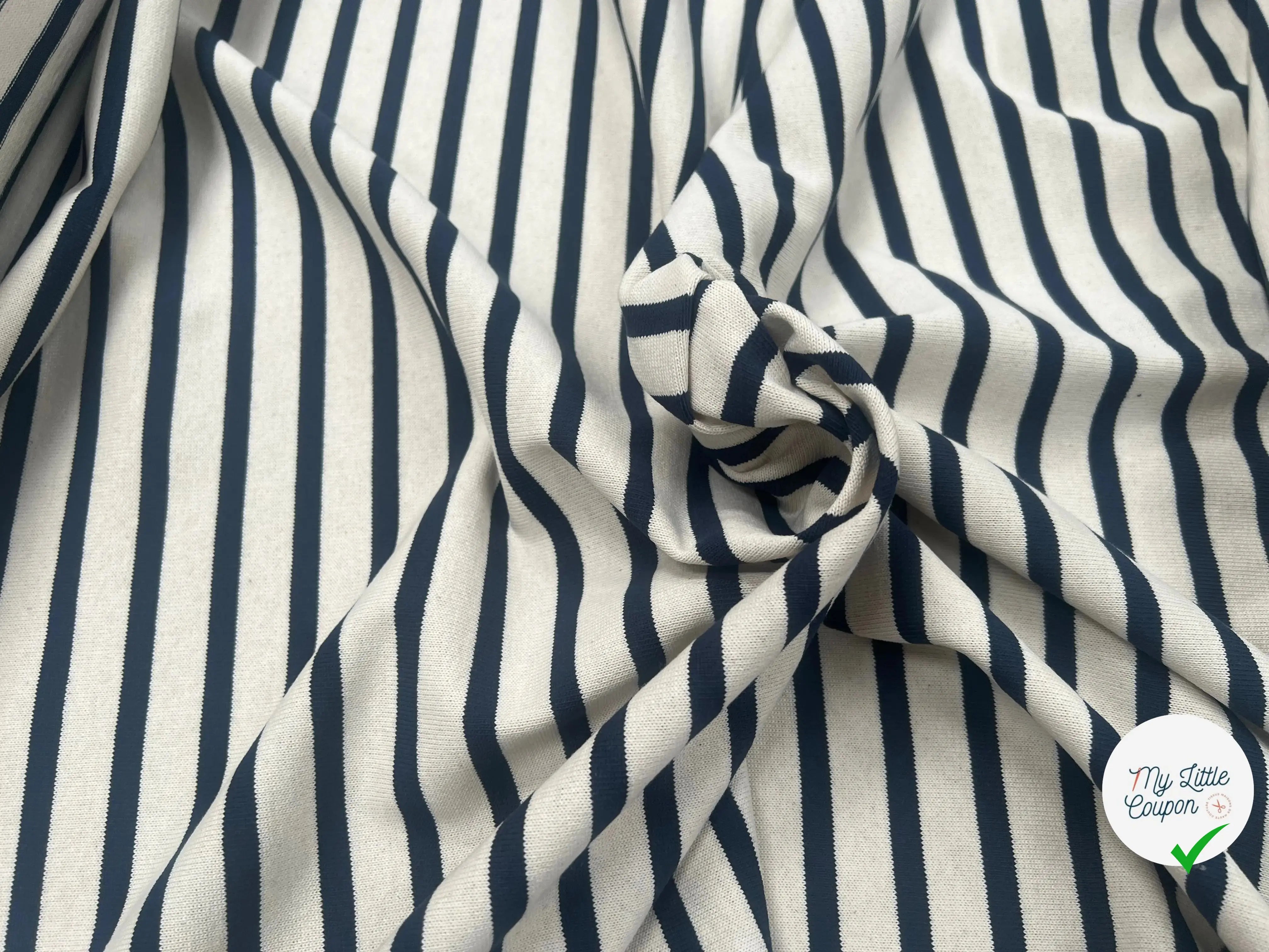 MAILLE LOURD COTON RAYURES REGULIERES BLEU FOND CREME - My Little Coupon