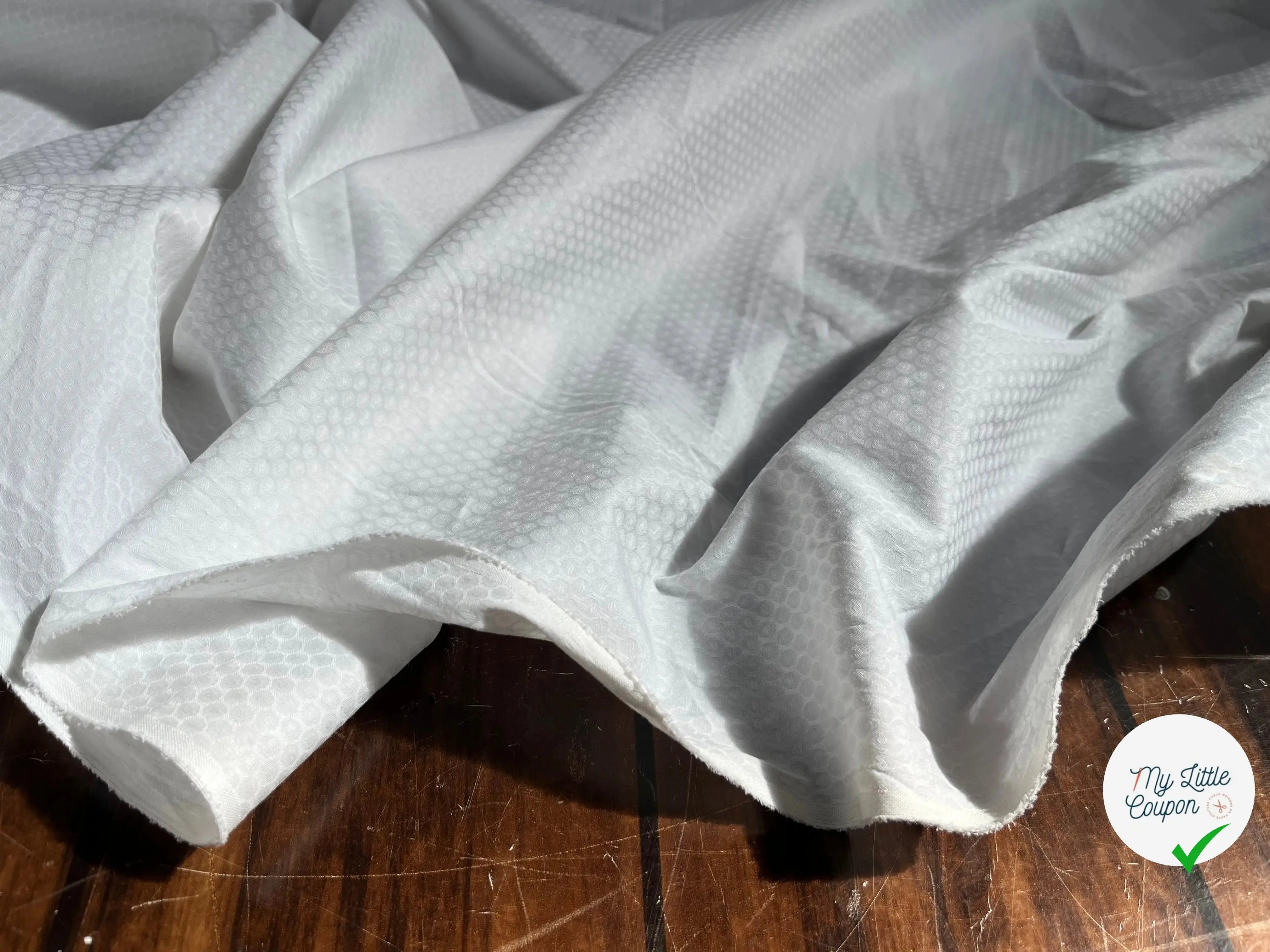 POPELINE BLANC JACQUARD MOTIF CIRCULAIRE - My Little Coupon