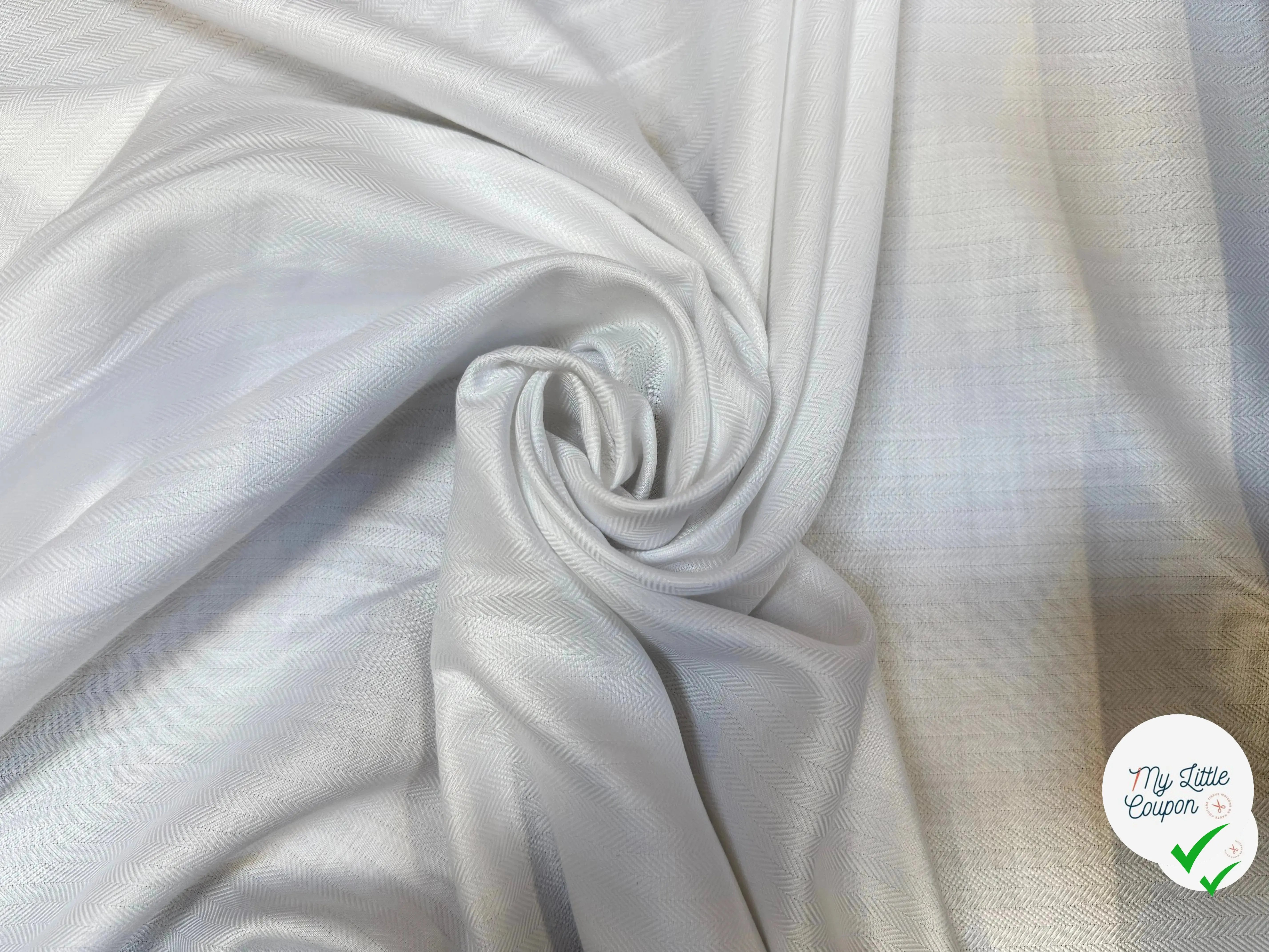 TISSU CHEMISE BLANC COTON MOTIFS CHEVRONS - My Little Coupon
