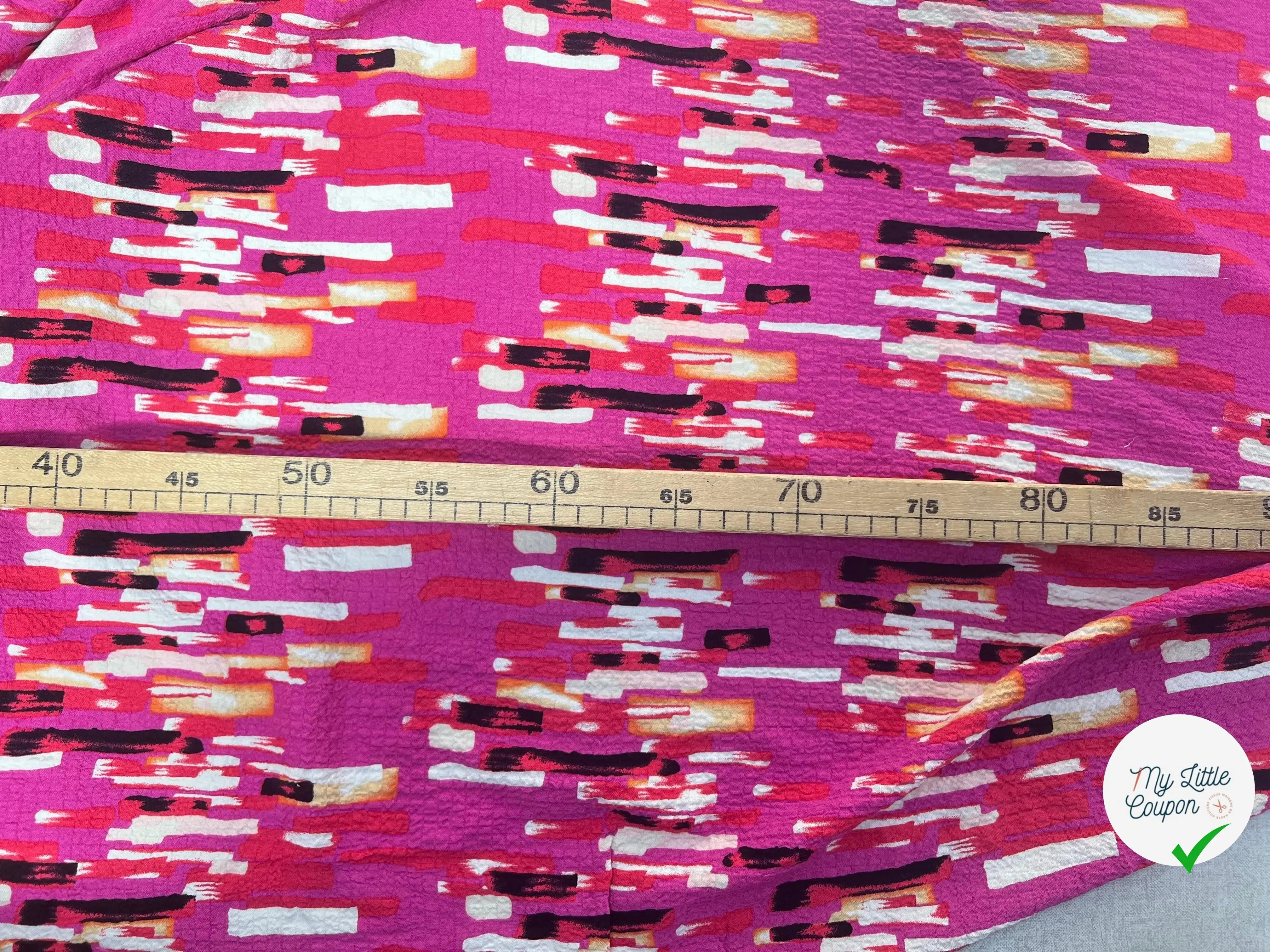 VISCOSE BUBBLE TISSU IMPRIMÉ ABSTRAIT FUCHSIA - My Little Coupon
