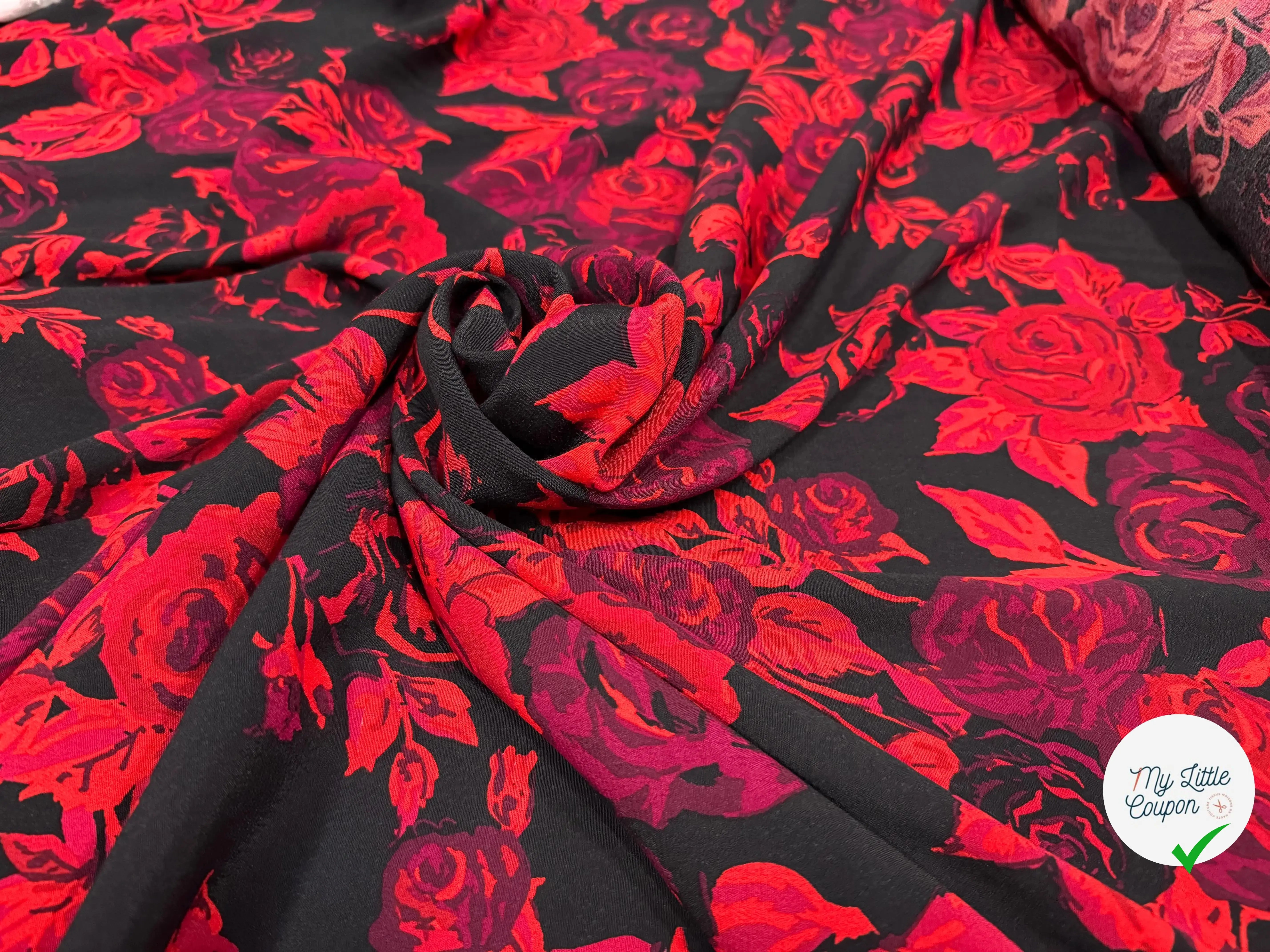 VISCOSE IMPRIMÉE FLEURIE ROSE ET ROUGE - My Little Coupon