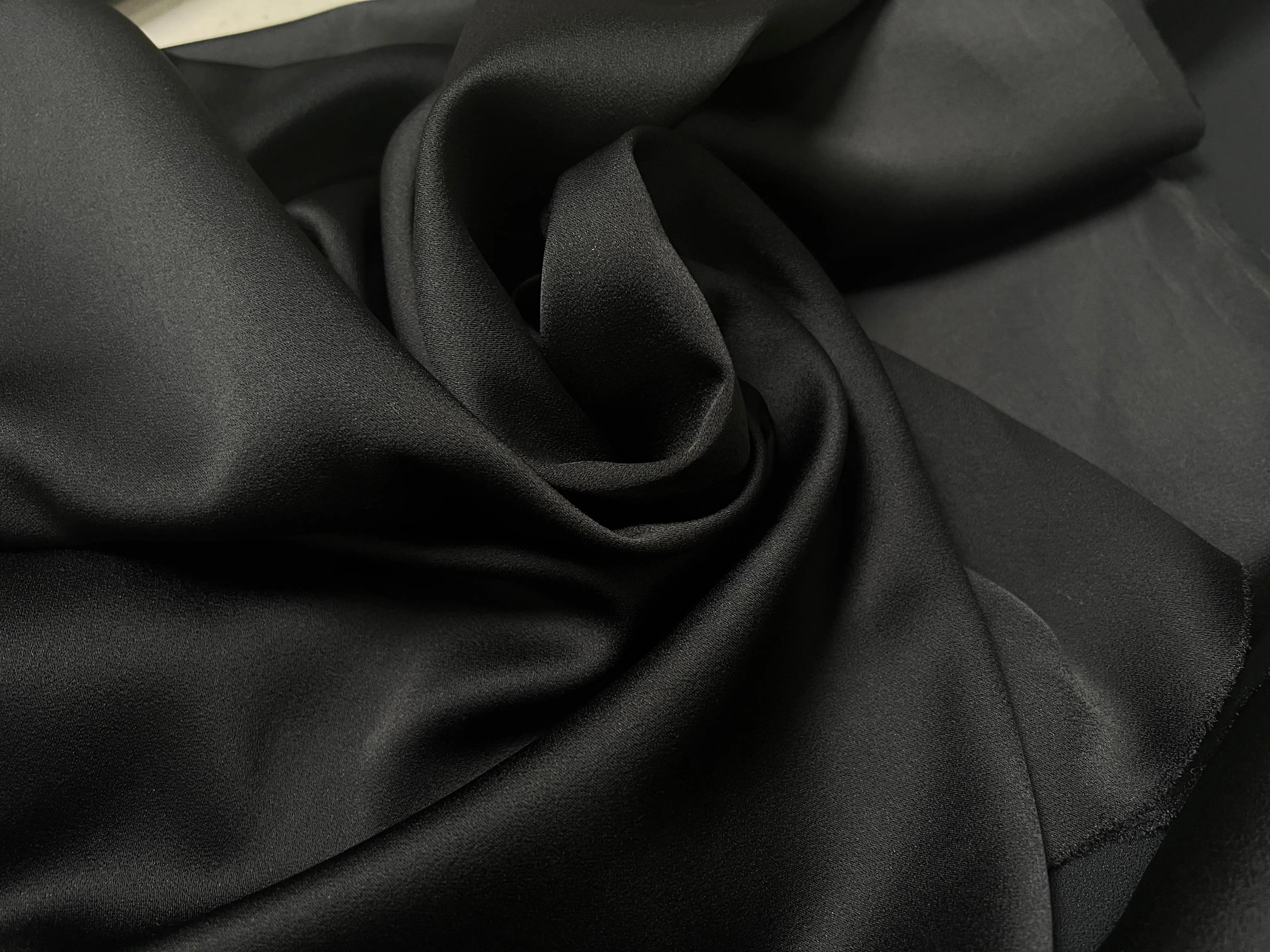 DOUBLE CRÊPE ENVERS SATIN NOIR - My Little Coupon - tissu - coudre