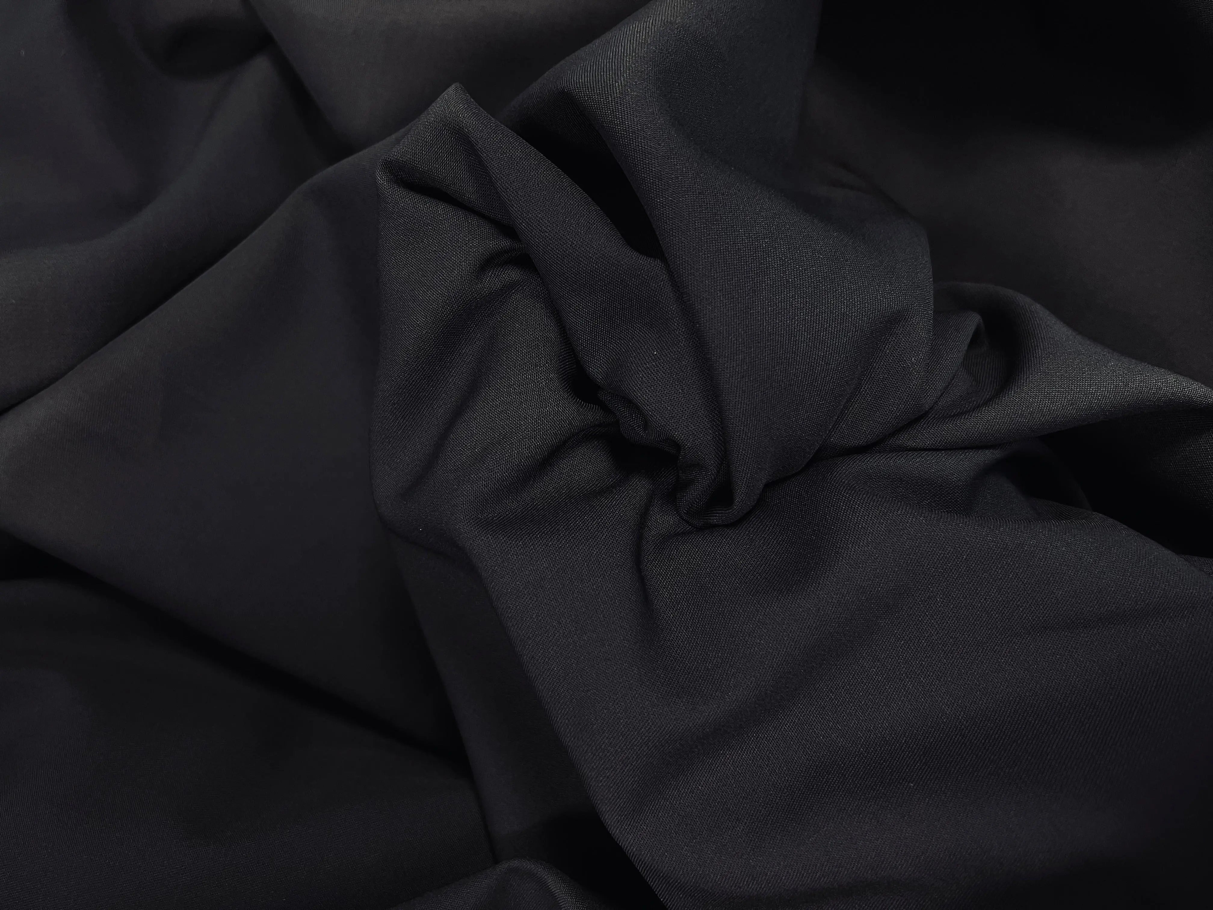GABARDINE VISCOSE FROIDE FINE BLEU NUIT TRÈS FLUIDE - My Little Coupon - tissu - coudre
