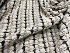 LAINAGE MANTEAU BOUCLETTE RECTANGLE BLANC CASSÉ SUR FOND NOIR - My Little Coupon - tissu - coudre