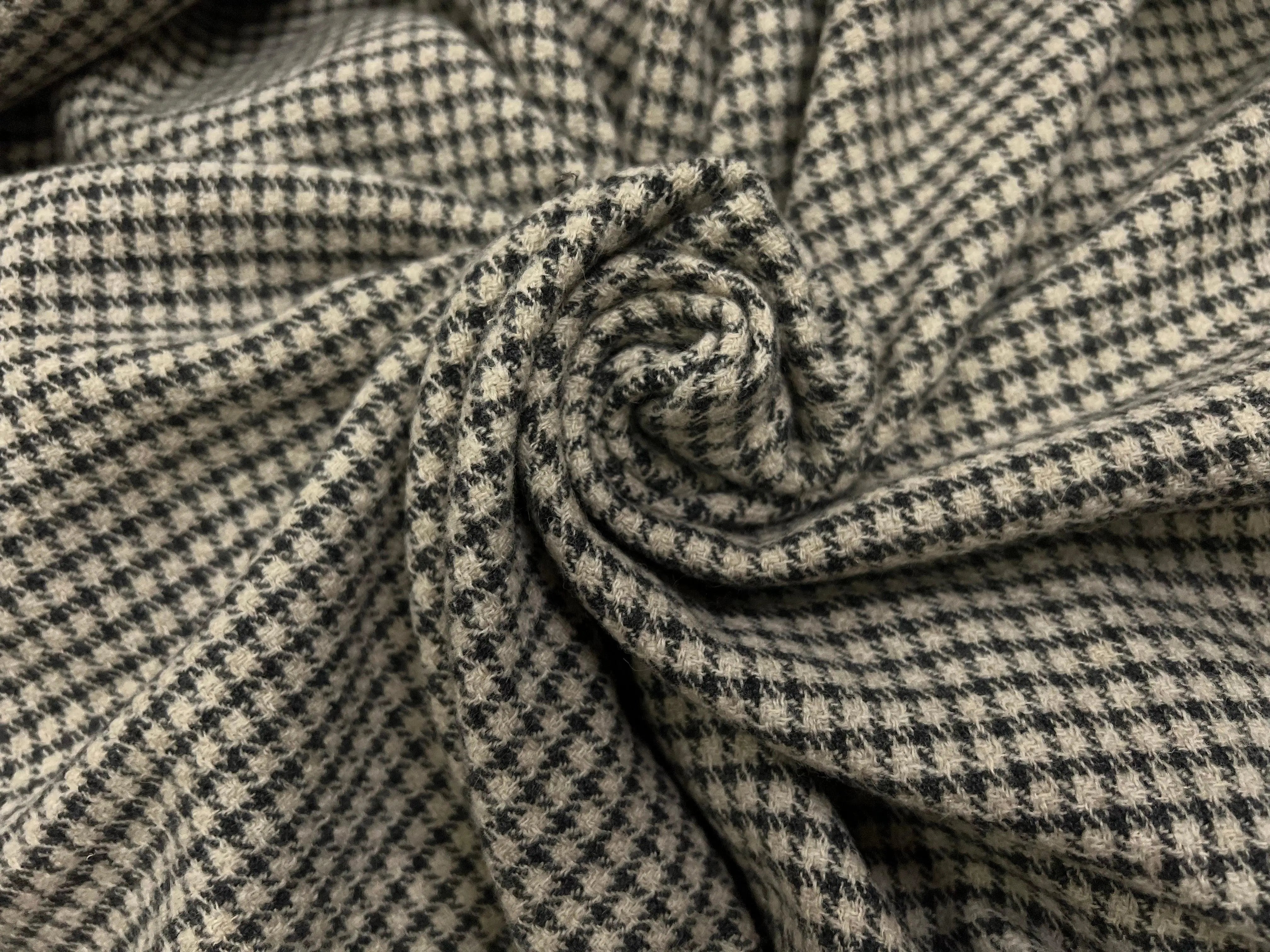 LAINAGE MANTEAU NID D'ABEILLE NOIR ET BEIGE - My Little Coupon - tissu - coudre