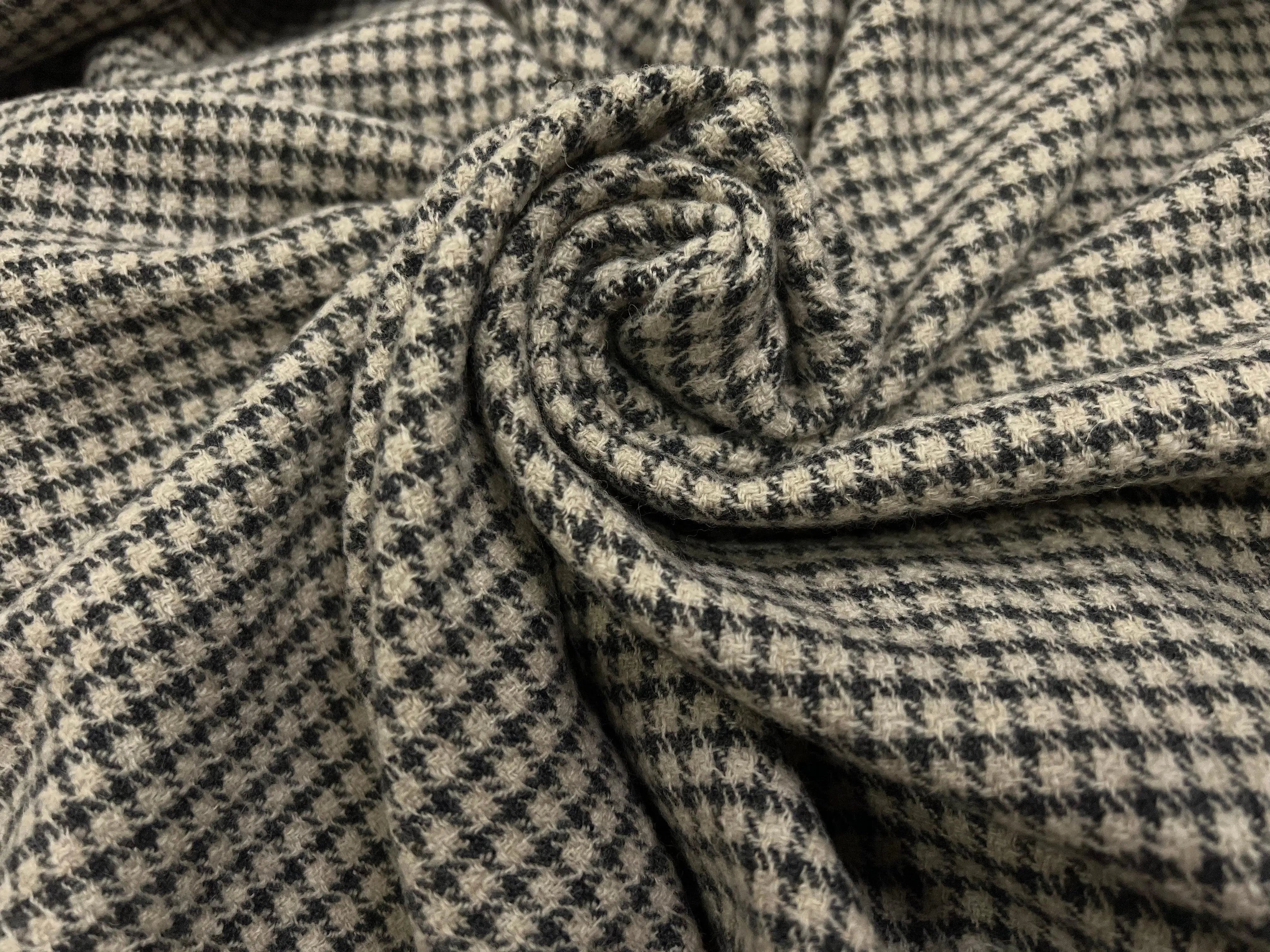 LAINAGE MANTEAU NID D'ABEILLE NOIR ET BEIGE - My Little Coupon - tissu - coudre