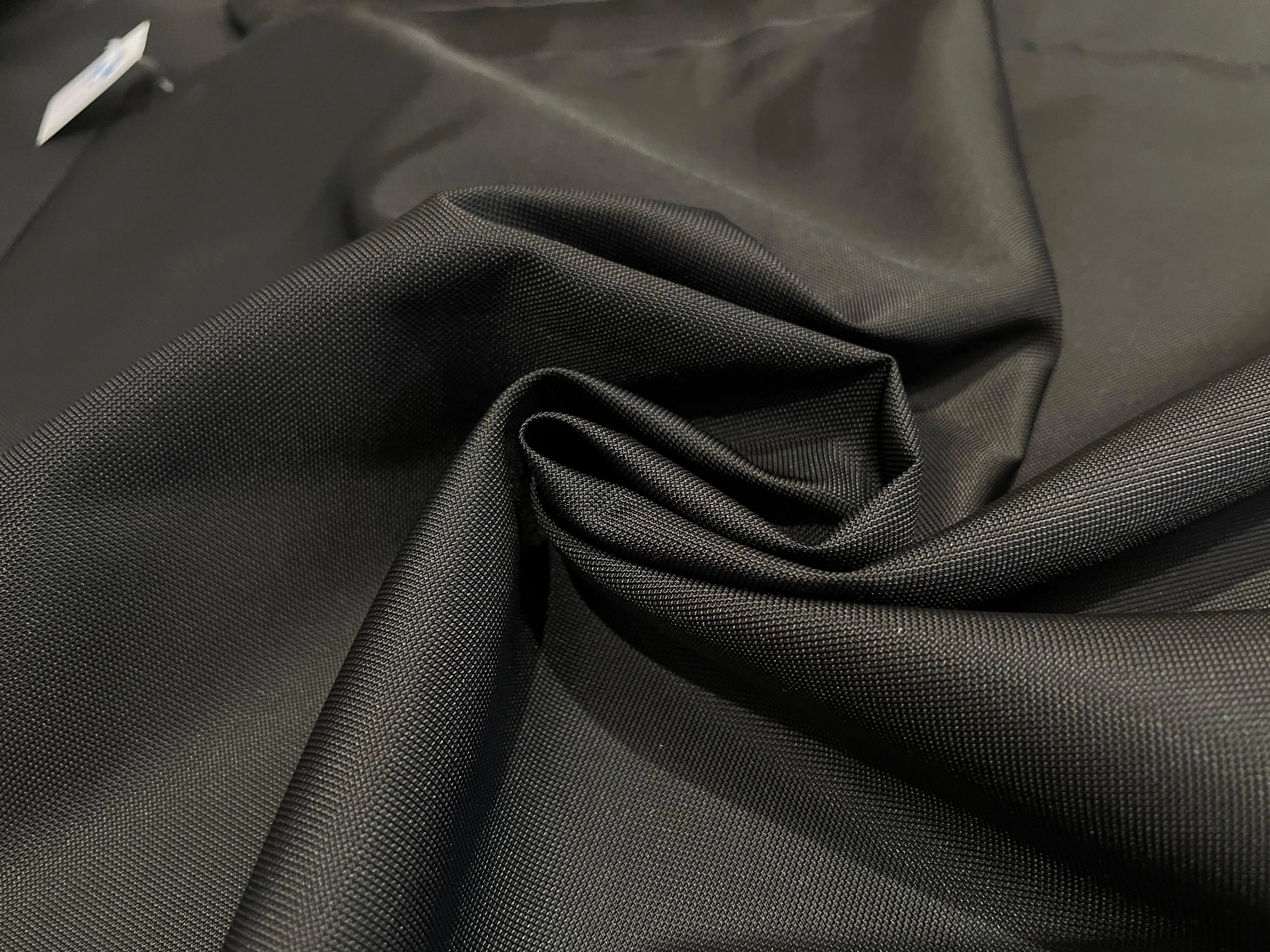 NYLON LOURD SPORTWEAR IMPERMEABLE NOIR - My Little Coupon - tissu - coudre