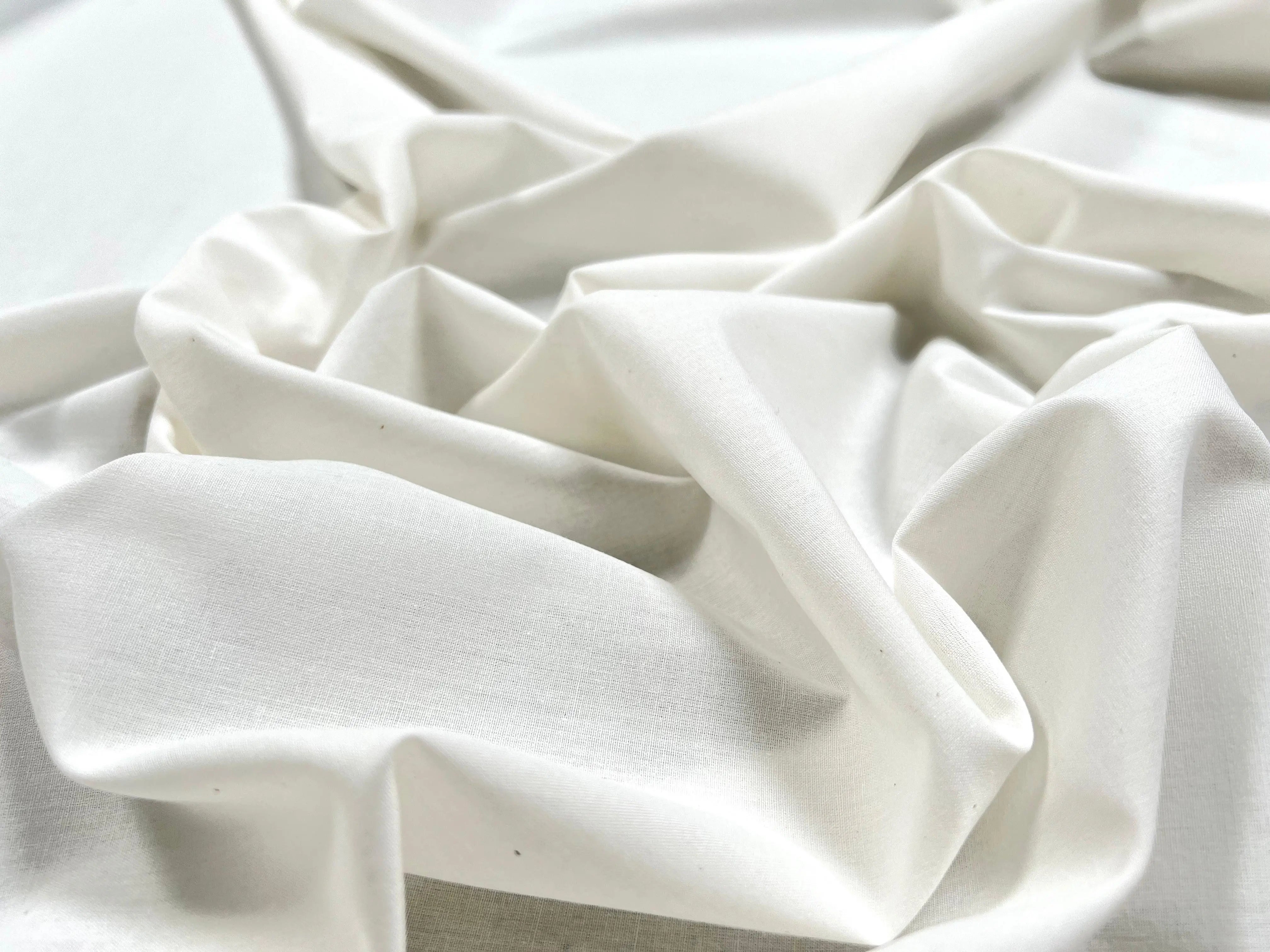 PERCALE DE COTON BLANCHE LÉGÈREMENT CASSÉ - My Little Coupon - tissu - coudre