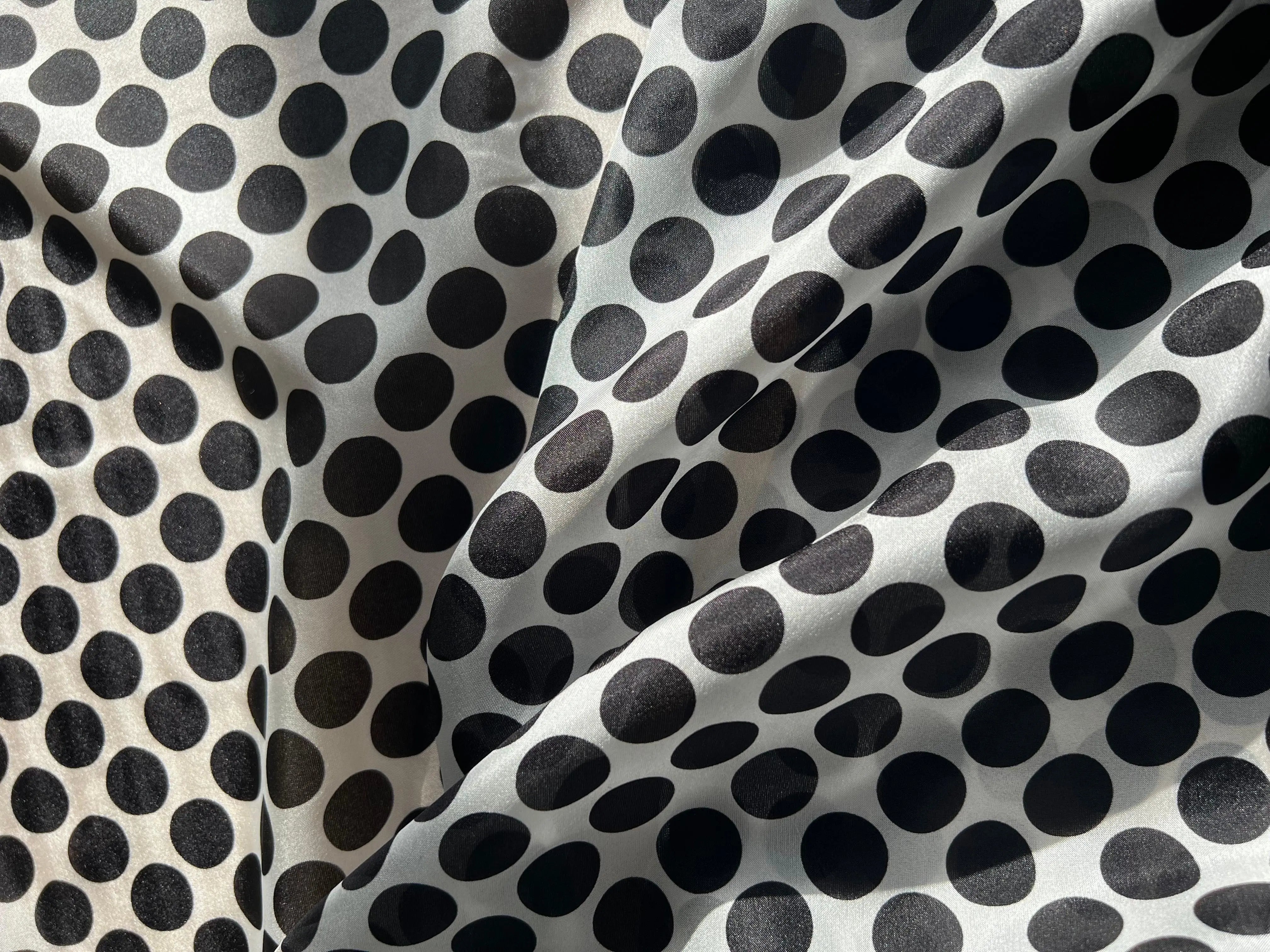 PONGÉ DE SOIE FOND BLANC POIS - My Little Coupon - tissu - coudre