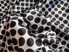 SATIN DE SOIE EXTENSIBLE POIS NOIR SUR FOND BLEU CIEL - coupon de 3 mètres - My Little Coupon - tissu - coudre