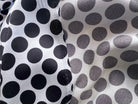 SATIN DE SOIE EXTENSIBLE POIS NOIR SUR FOND BLEU CIEL - coupon de 3 mètres - My Little Coupon - tissu - coudre