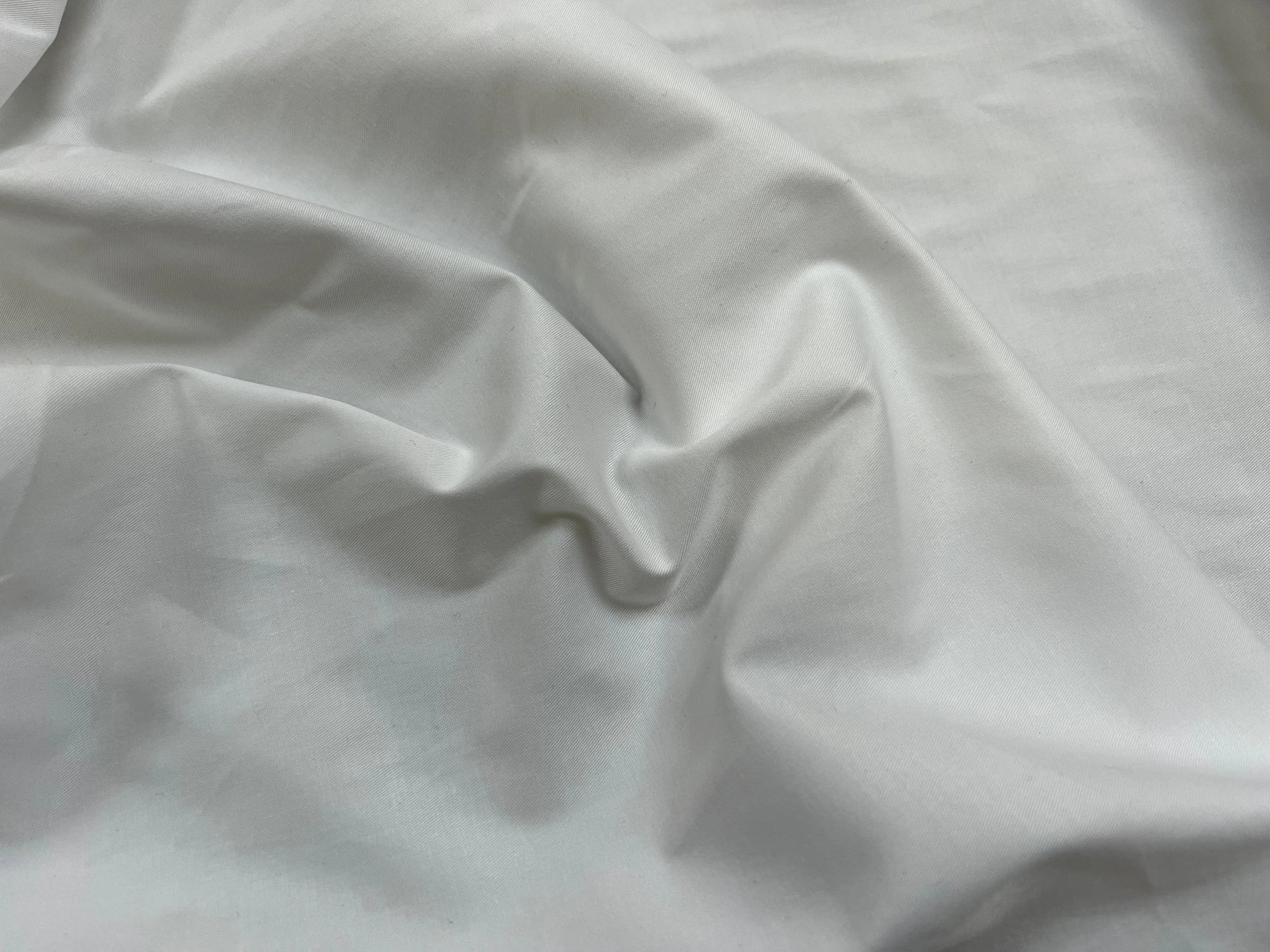 TOILE DE COTON BLANCHE FINEMENT SERGÉ - My Little Coupon - tissu - coudre