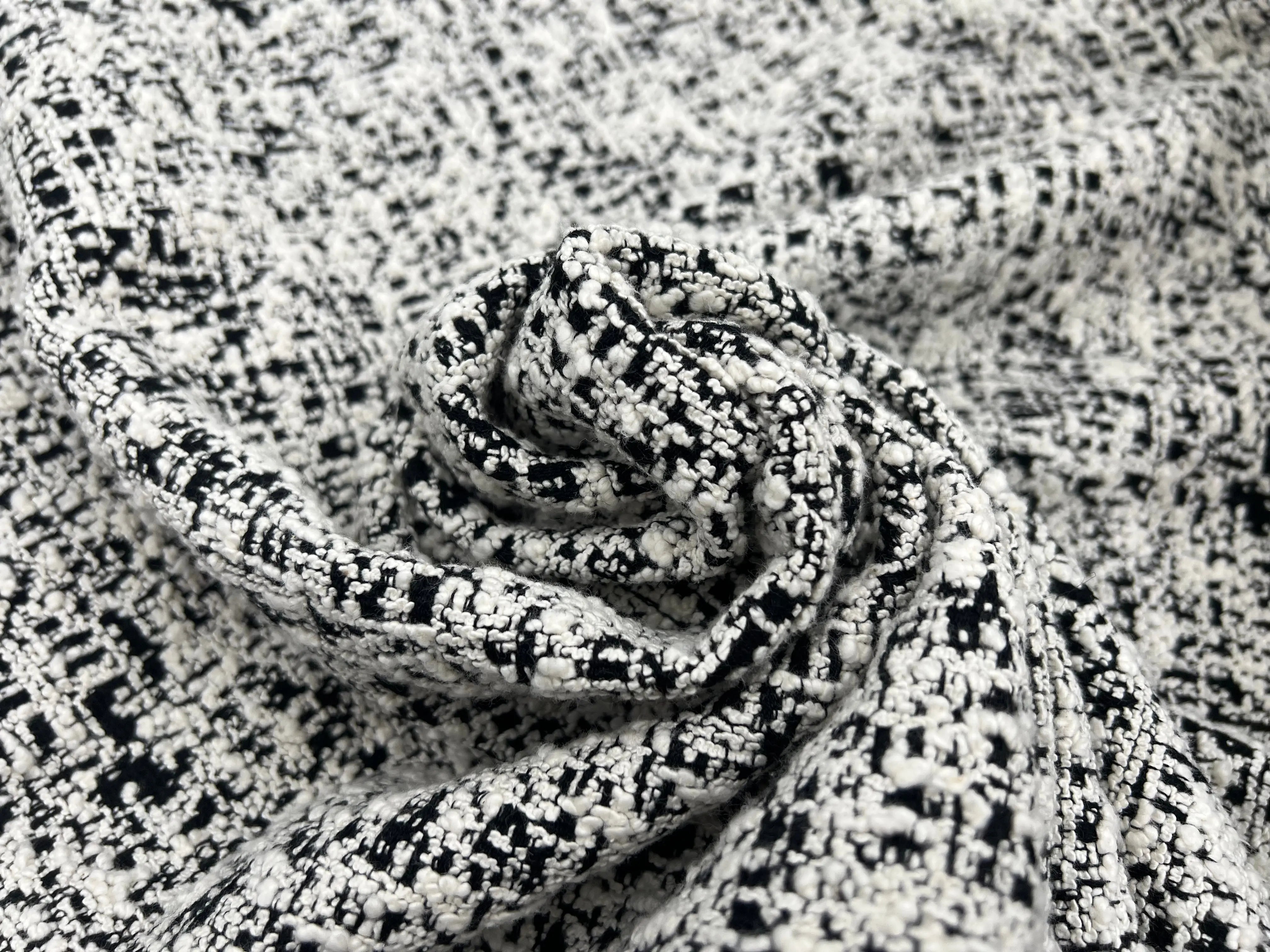 TWEED DE PRINTEMPS REVERSIBLE NOIR ET BLANC - coupon de 3 mètres - My Little Coupon - tissu - coudre
