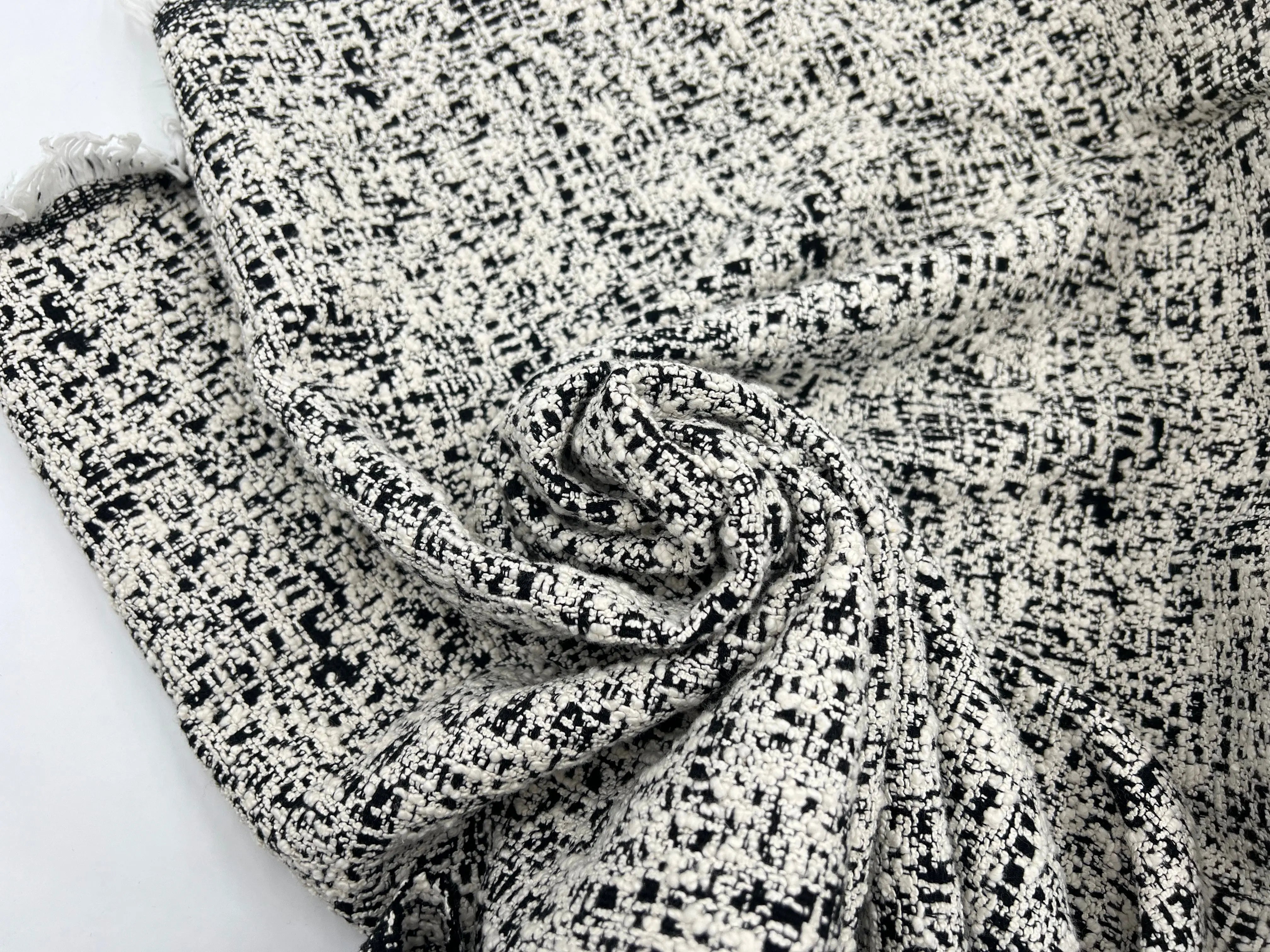 TWEED DE PRINTEMPS REVERSIBLE NOIR ET BLANC - coupon de 3 mètres - My Little Coupon - tissu - coudre