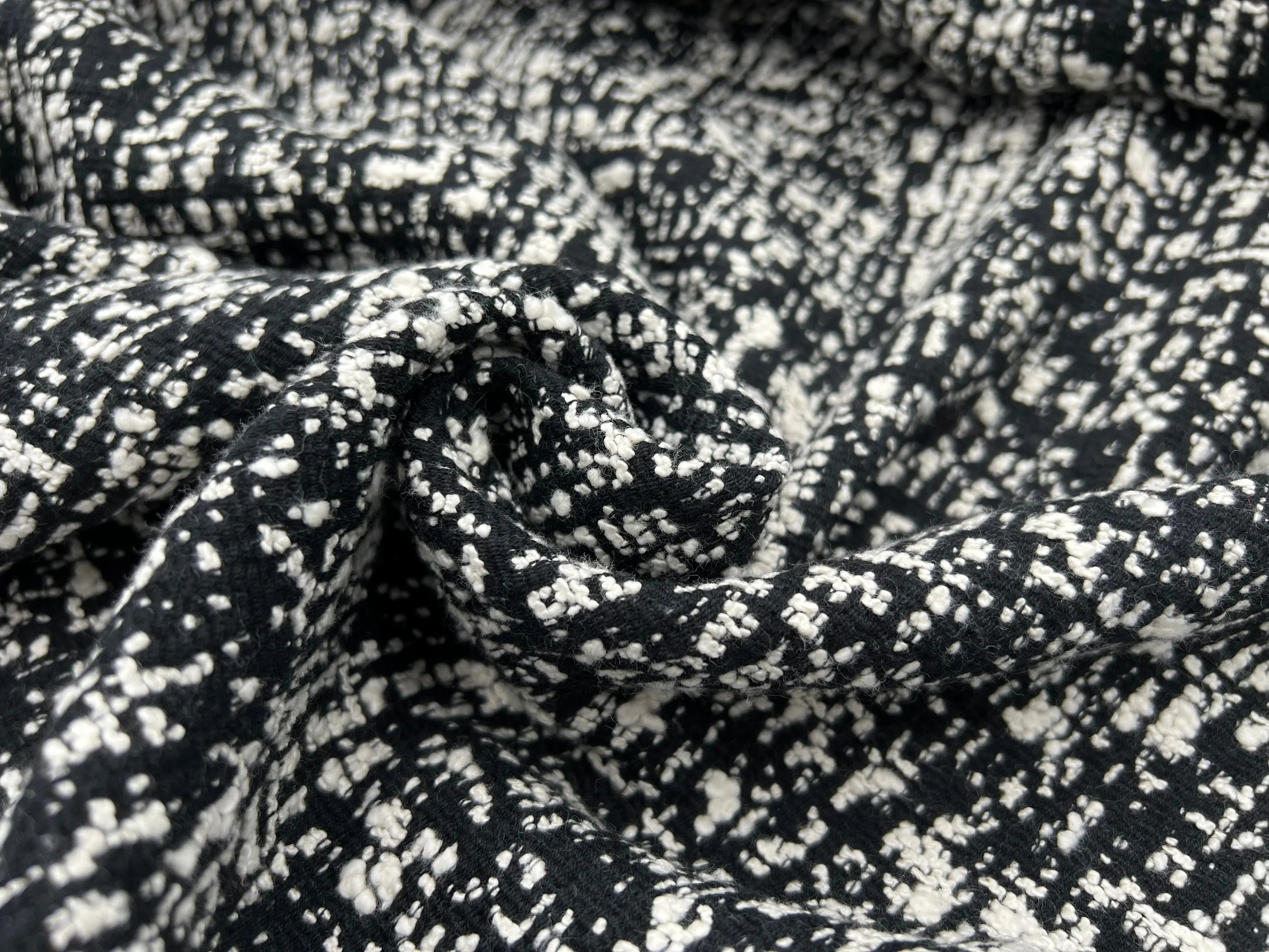 TWEED DE PRINTEMPS REVERSIBLE NOIR ET BLANC - coupon de 3 mètres - My Little Coupon - tissu - coudre