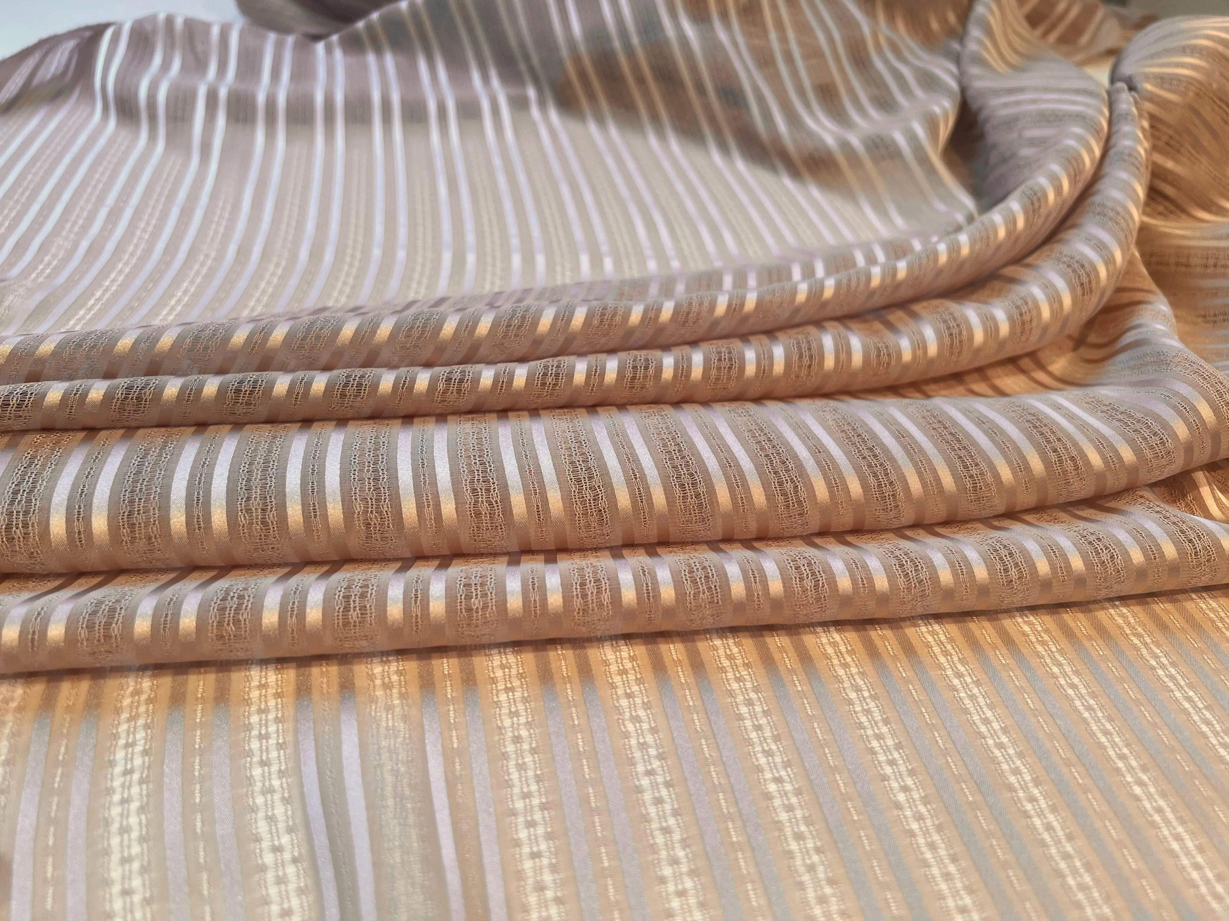 VOILE DÉCORÉ BANDE SATIN BEIGE DORÉ - coupon de 3 mètres - My Little Coupon - tissu - coudre